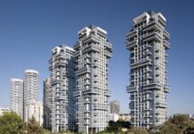 Casino Boss Sheldon Adelson Buys $40-Million Penthouse in Tel Aviv’s Akirov Towers